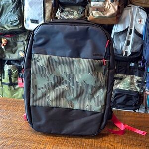 InCase City Black and Green Camouflage Men's Backpack